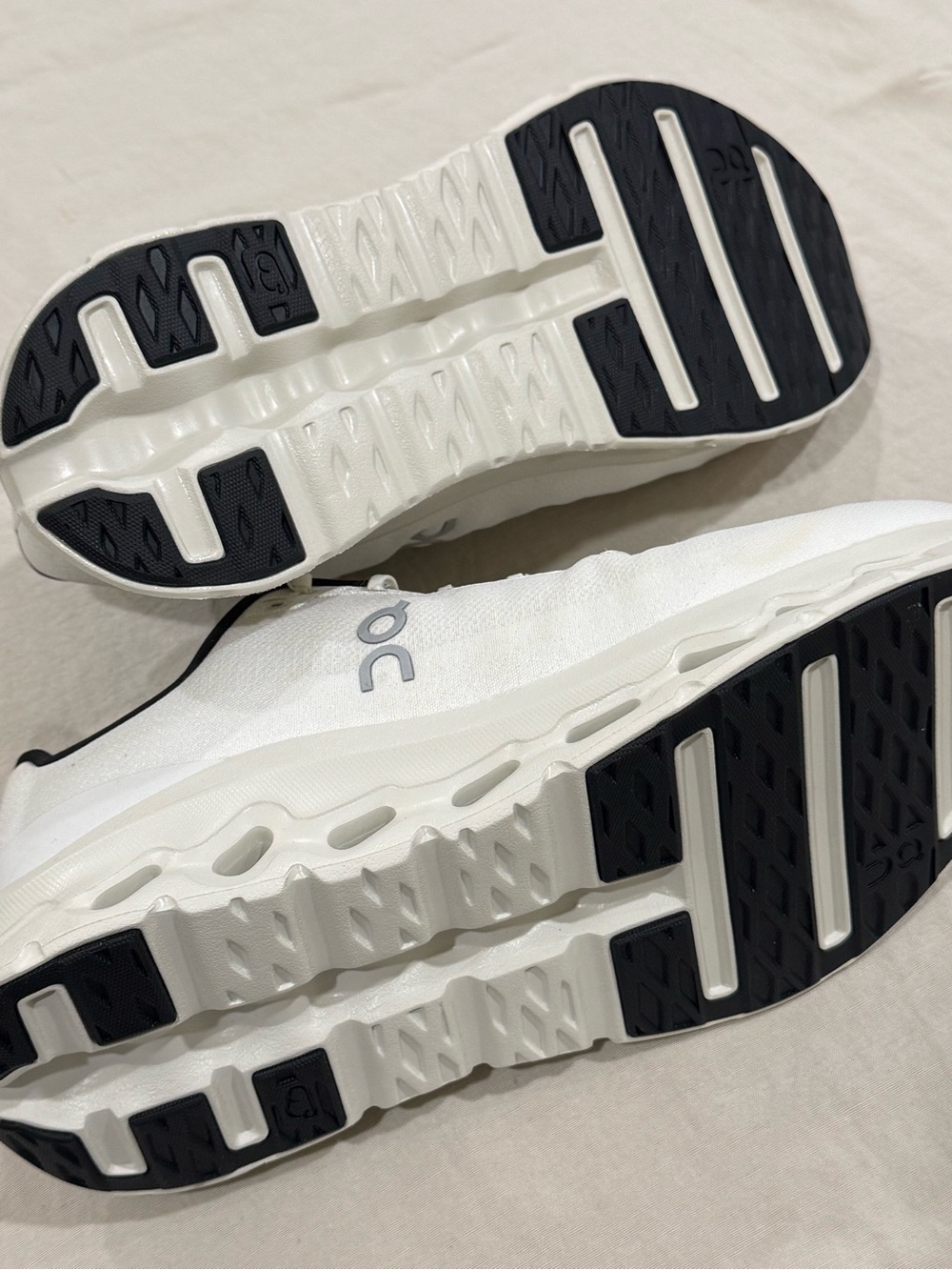 - On Running Cloudtilt Sneaker in Pearl & Ice BT - Picture 12 of 13